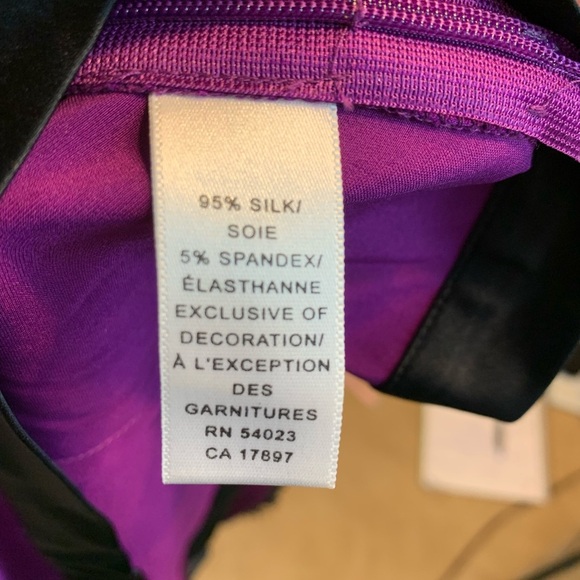 Banana Republic Sleeveless Silk  Lace V- Neck Blouse With Tie- 6 - Picture 10 of 11